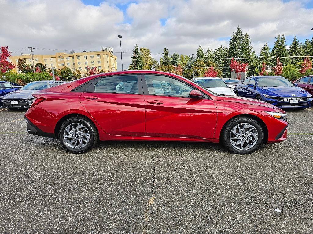 new 2025 Hyundai ELANTRA HEV car, priced at $22,366