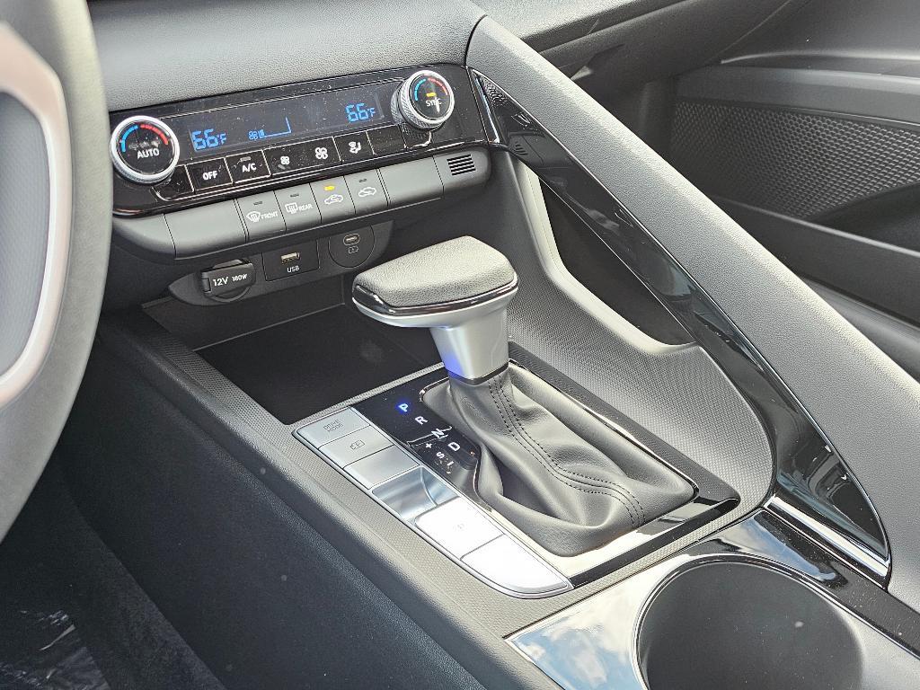 new 2025 Hyundai ELANTRA HEV car, priced at $22,366
