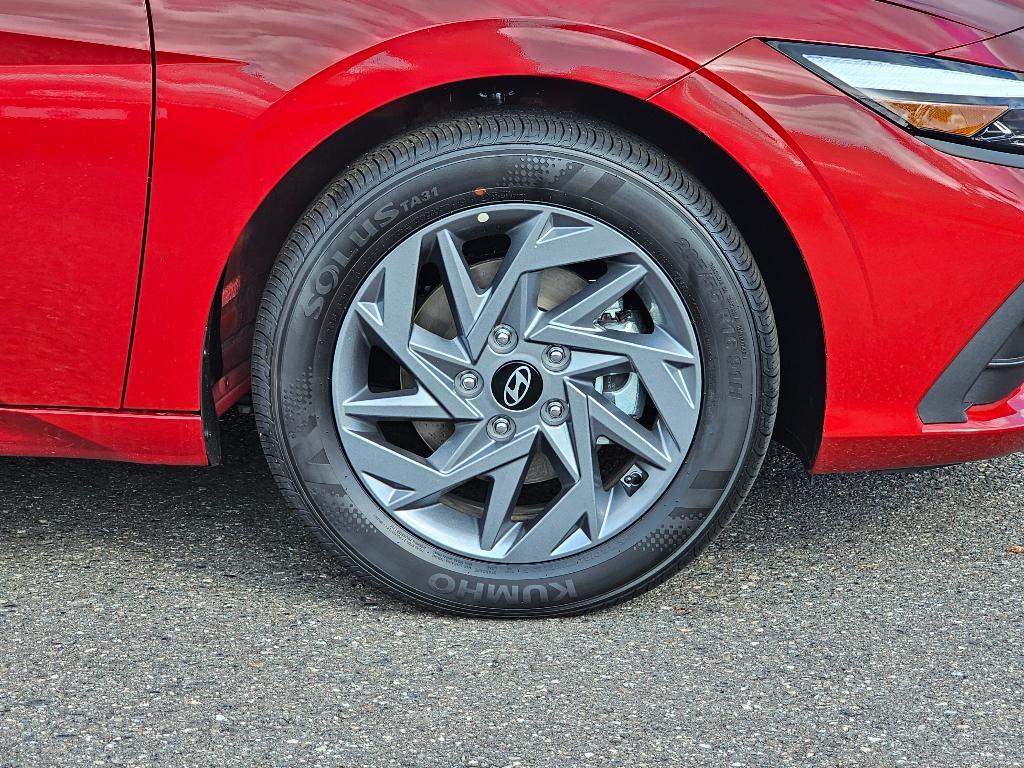 new 2025 Hyundai ELANTRA HEV car, priced at $22,366