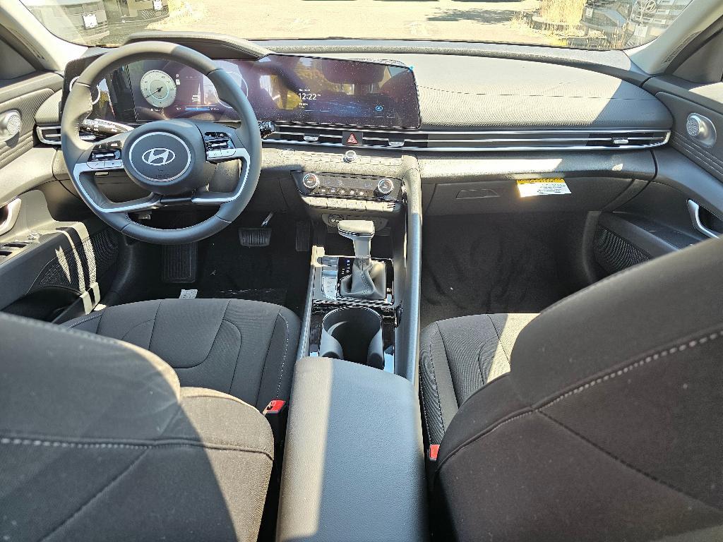 new 2025 Hyundai Elantra car, priced at $25,924