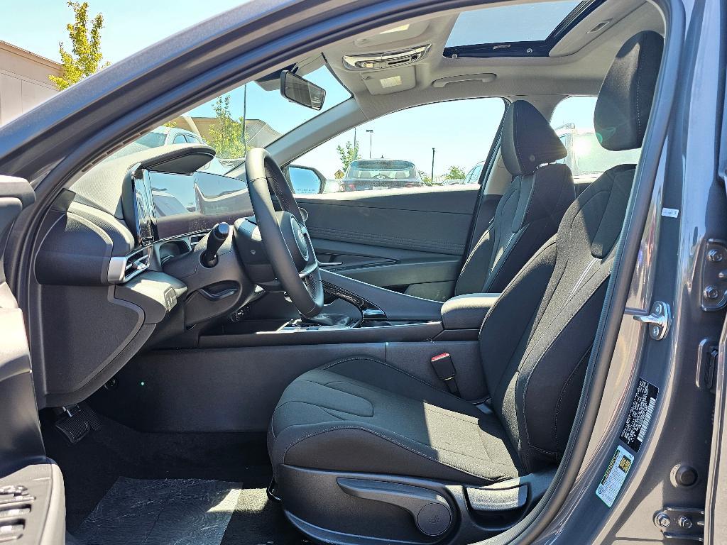 new 2025 Hyundai Elantra car, priced at $25,924