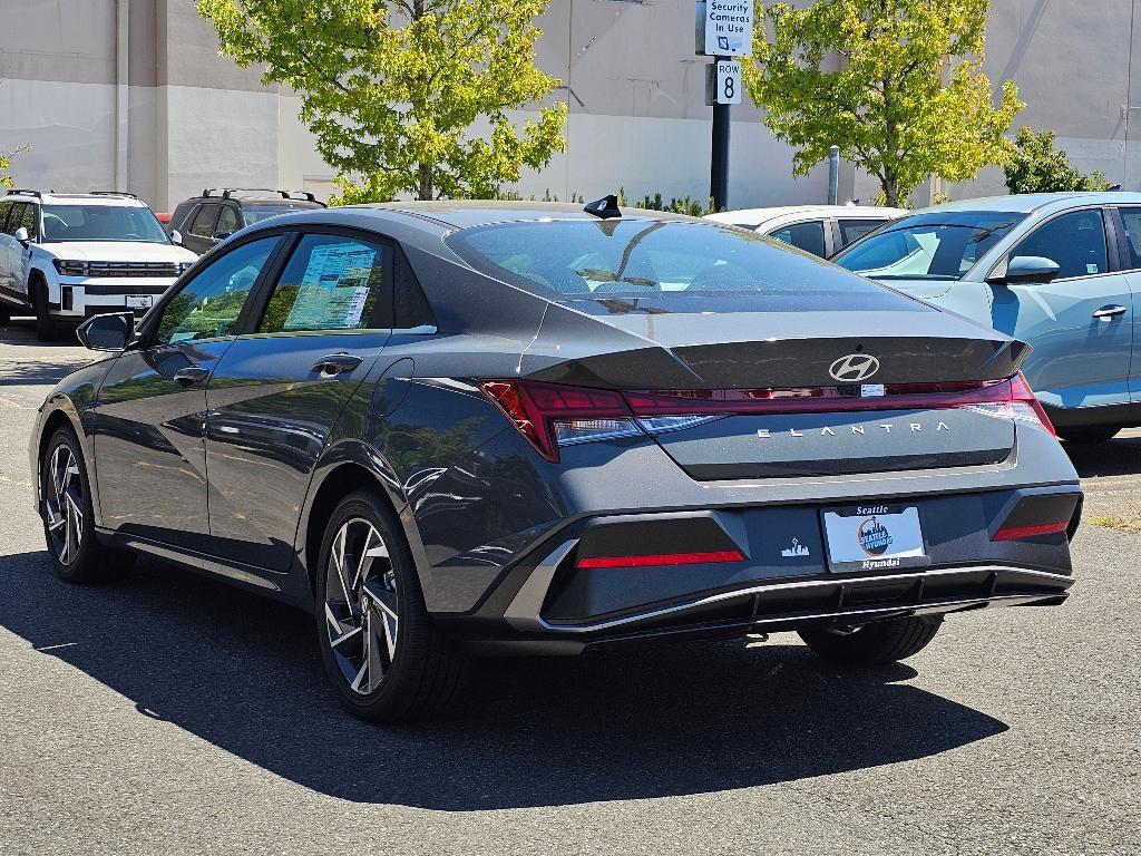 new 2025 Hyundai Elantra car, priced at $25,924