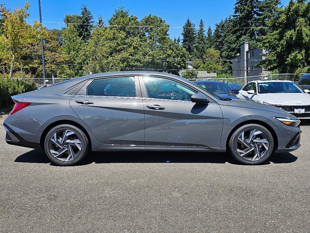 new 2025 Hyundai Elantra car, priced at $25,924