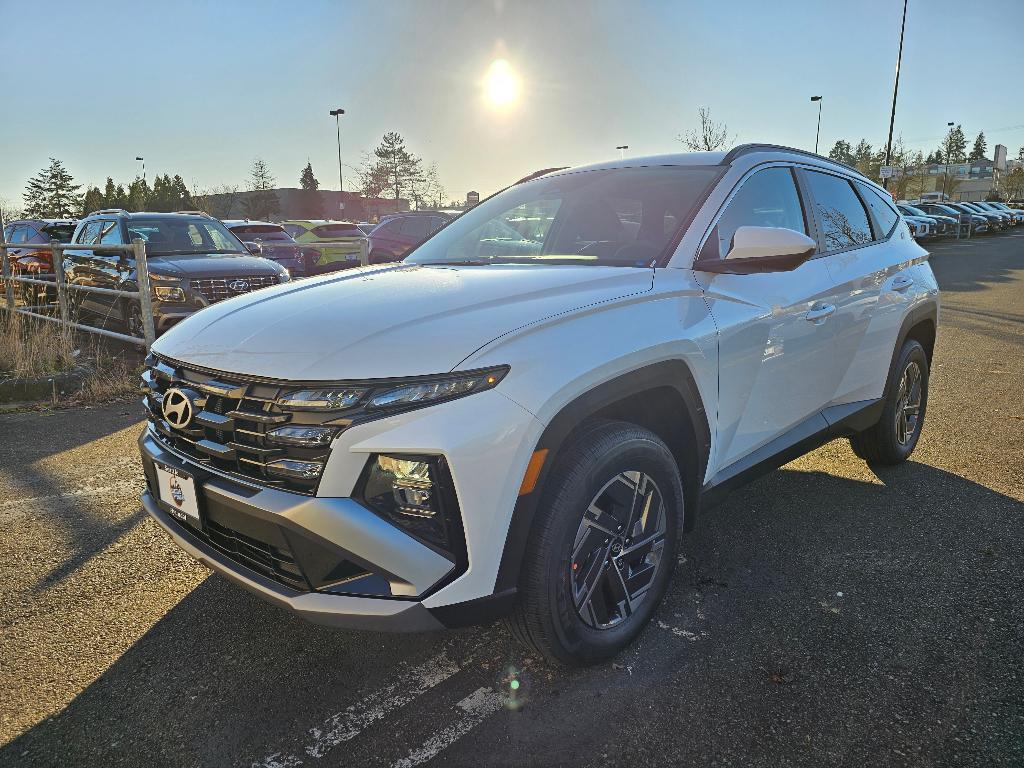 new 2025 Hyundai TUCSON Hybrid car, priced at $34,139