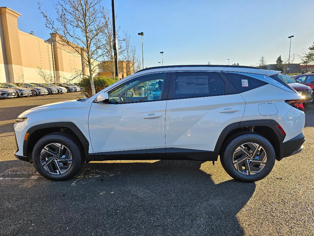 new 2025 Hyundai TUCSON Hybrid car, priced at $34,139