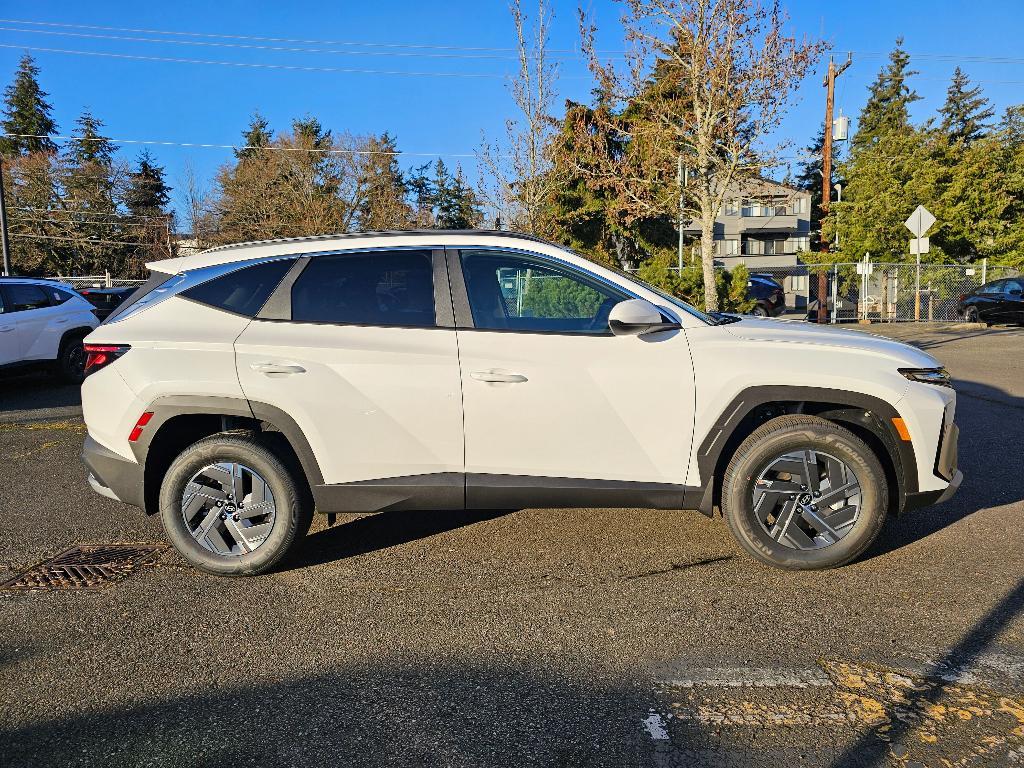 new 2025 Hyundai TUCSON Hybrid car, priced at $34,139