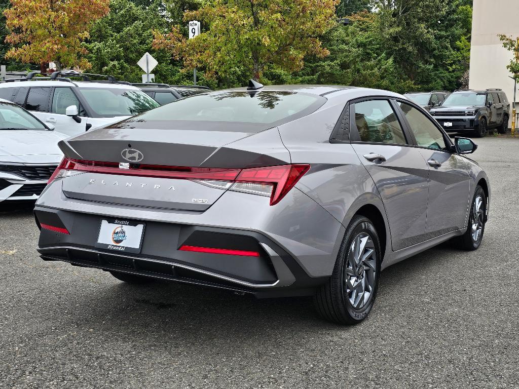 new 2025 Hyundai ELANTRA HEV car, priced at $23,058