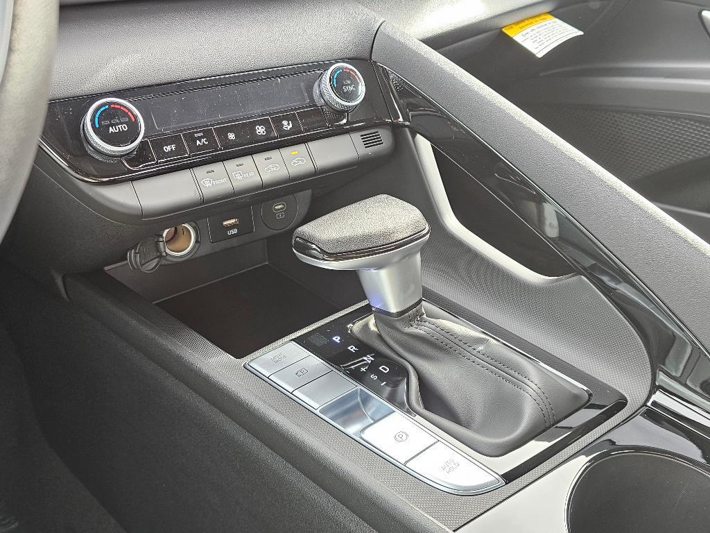 new 2026 Hyundai ELANTRA HEV car, priced at $26,024