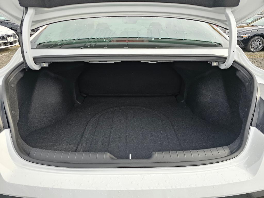 new 2026 Hyundai ELANTRA HEV car, priced at $26,024