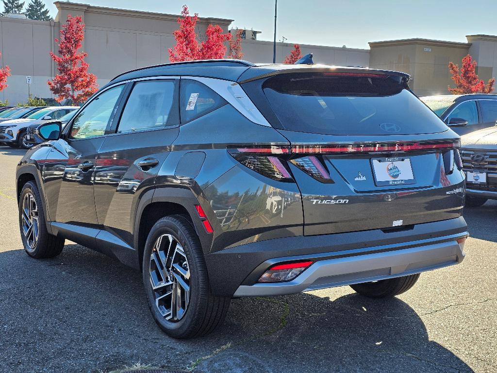 new 2025 Hyundai TUCSON Hybrid car, priced at $39,143