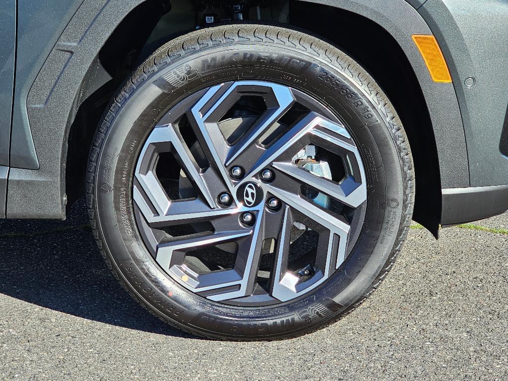 new 2025 Hyundai TUCSON Hybrid car, priced at $39,143