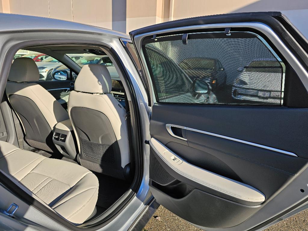 new 2025 Hyundai Sonata Hybrid car, priced at $37,648