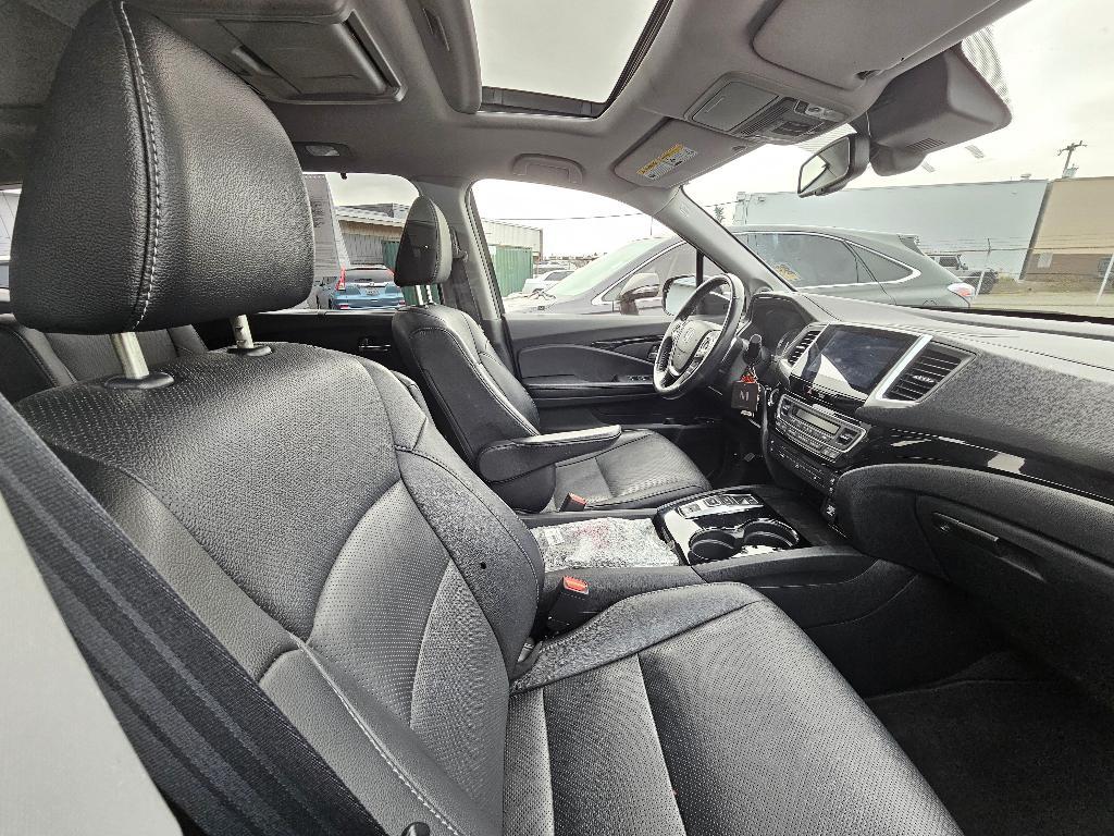 used 2017 Honda Pilot car, priced at $24,888