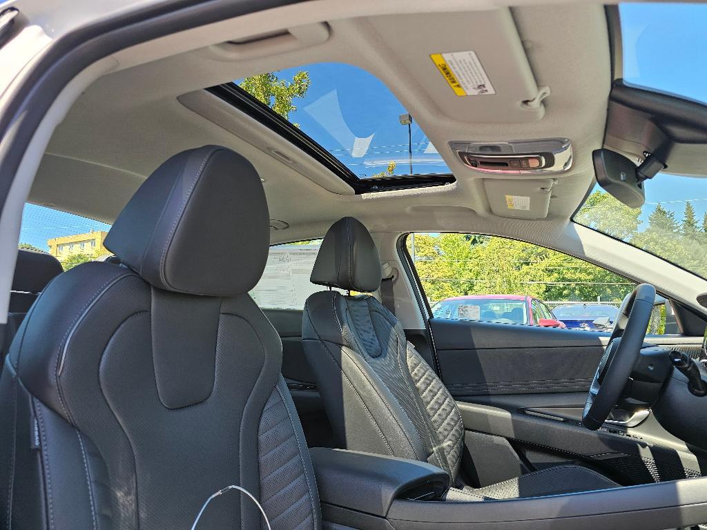 new 2025 Hyundai Elantra car, priced at $24,528