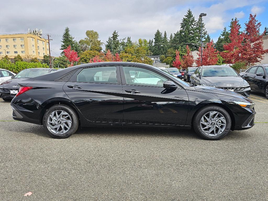 new 2025 Hyundai ELANTRA HEV car, priced at $23,083