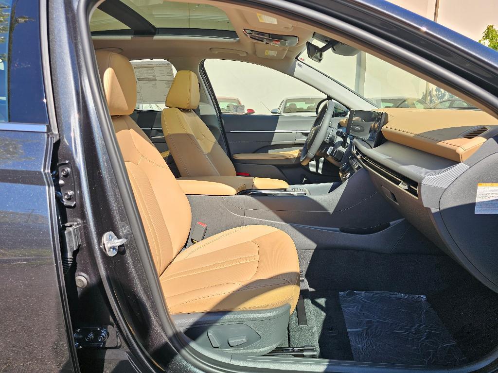 new 2025 Hyundai Sonata Hybrid car, priced at $37,310