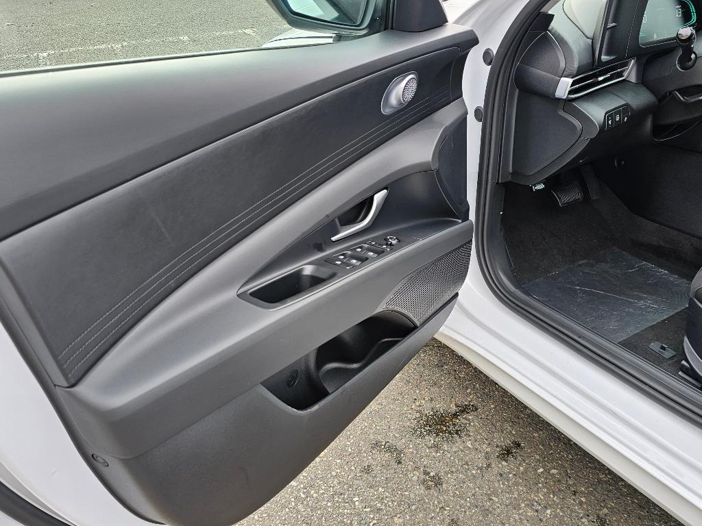 new 2026 Hyundai ELANTRA HEV car, priced at $26,024