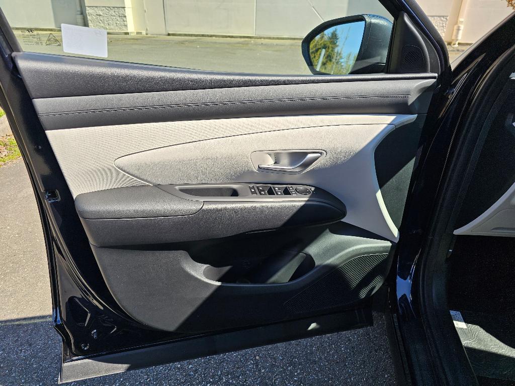 new 2025 Hyundai TUCSON Hybrid car, priced at $36,360