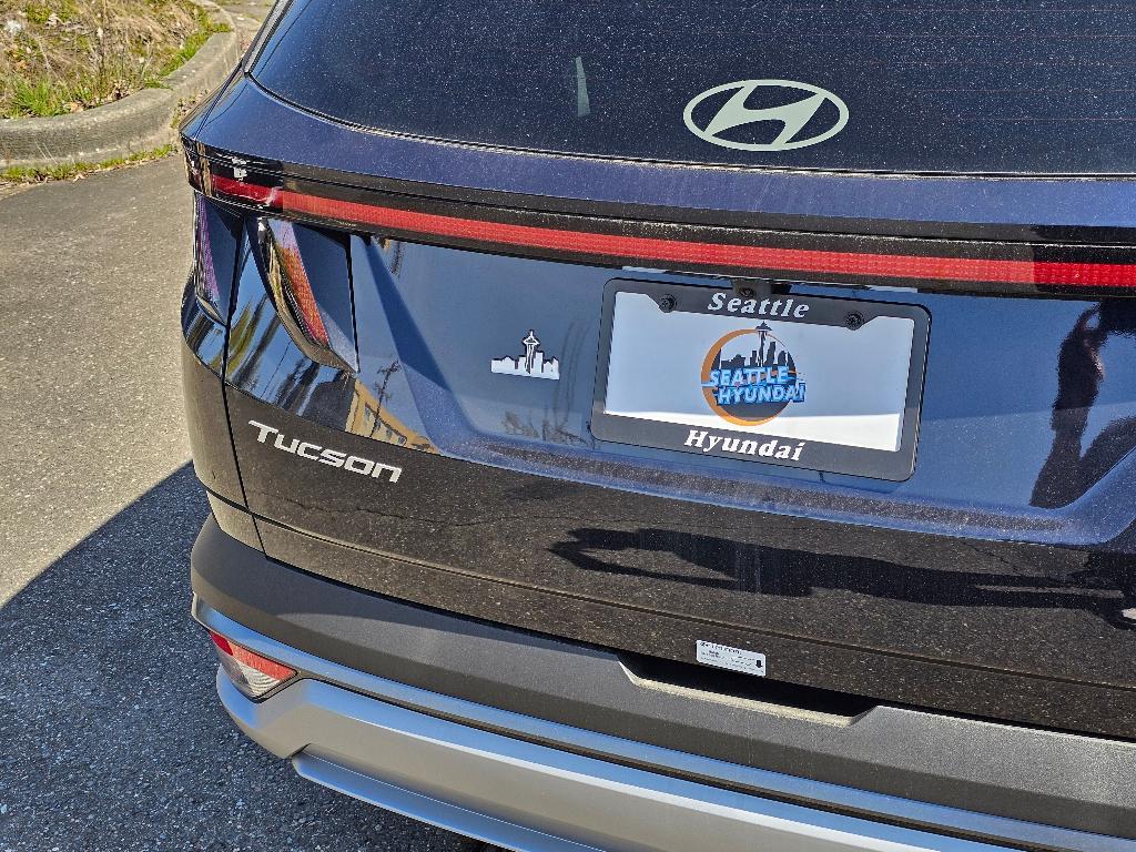 new 2025 Hyundai TUCSON Hybrid car, priced at $36,360