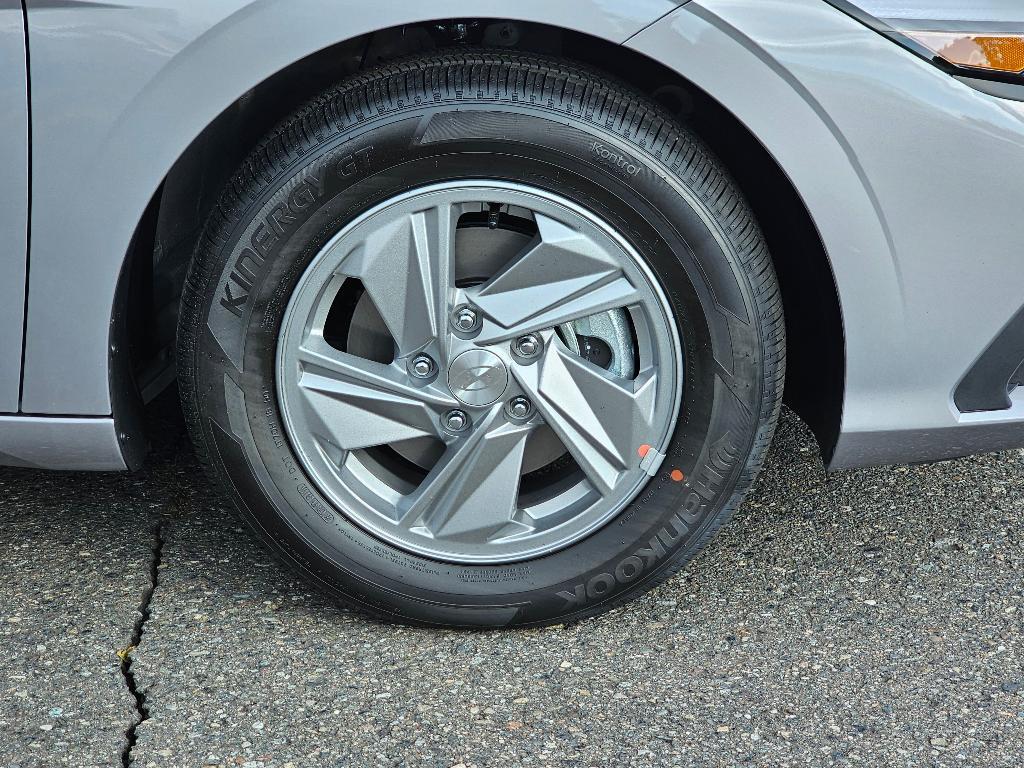new 2025 Hyundai Elantra car, priced at $21,513