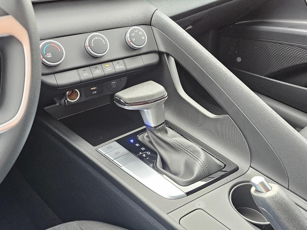new 2025 Hyundai Elantra car, priced at $21,513
