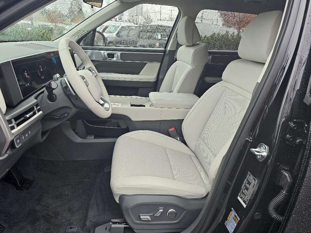 new 2025 Hyundai Santa Fe HEV car, priced at $39,639