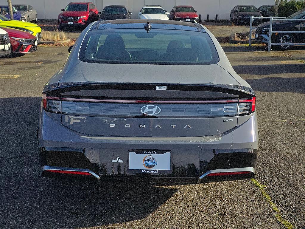 new 2025 Hyundai Sonata Hybrid car, priced at $38,380