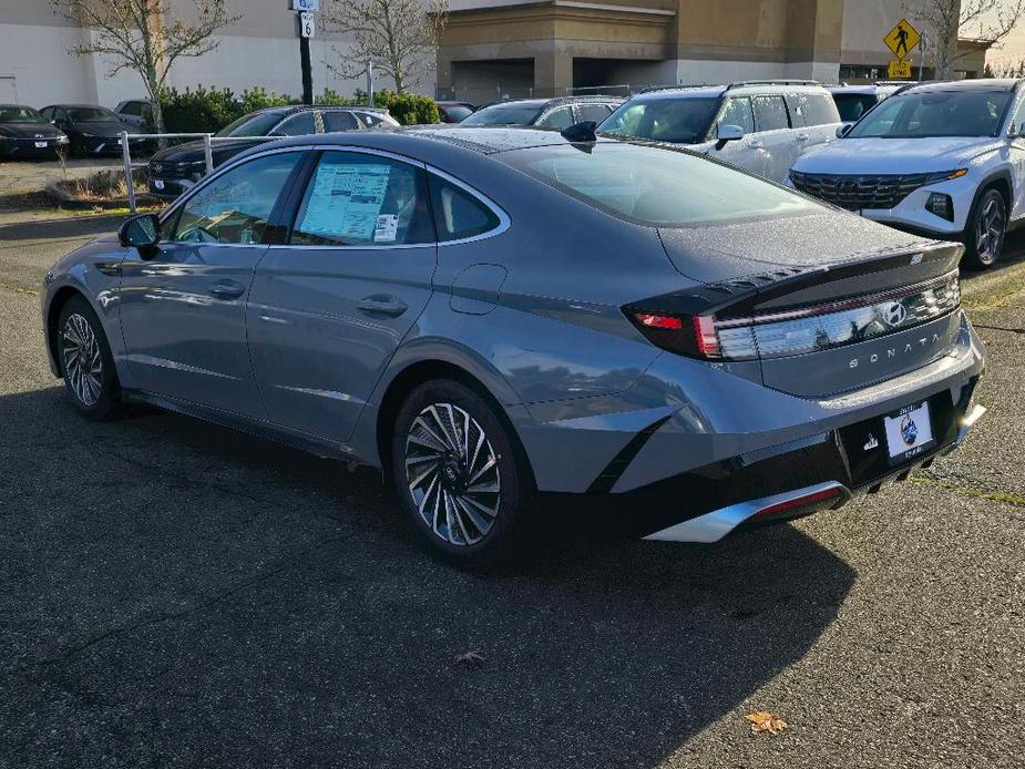 new 2025 Hyundai Sonata Hybrid car, priced at $38,380