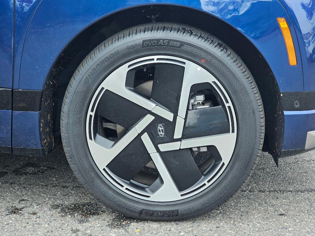 new 2026 Hyundai IONIQ 9 car, priced at $77,305