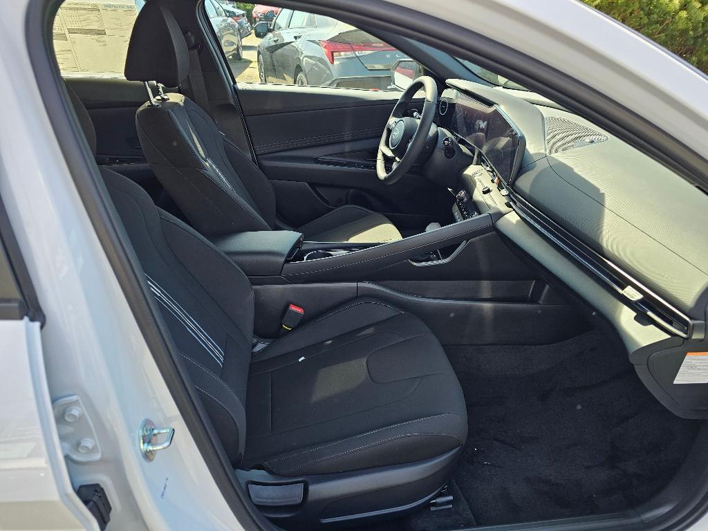 new 2025 Hyundai ELANTRA HEV car, priced at $27,956
