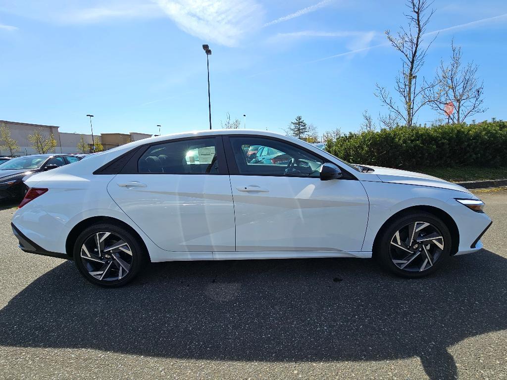 new 2025 Hyundai ELANTRA HEV car, priced at $27,956