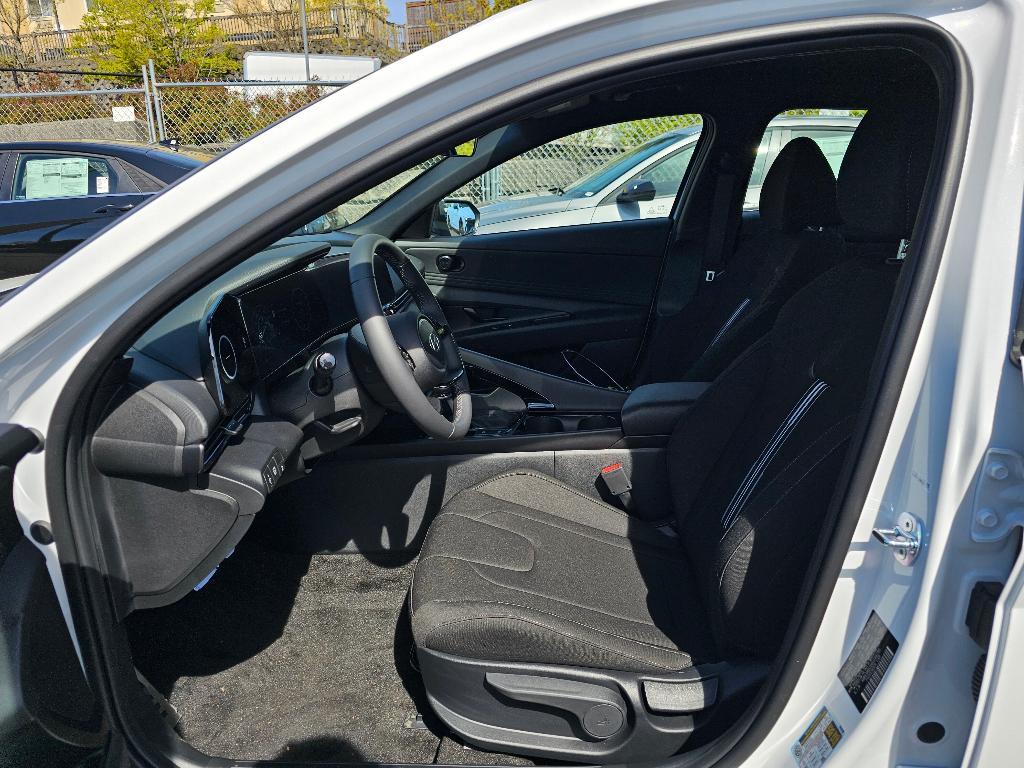 new 2025 Hyundai ELANTRA HEV car, priced at $27,956