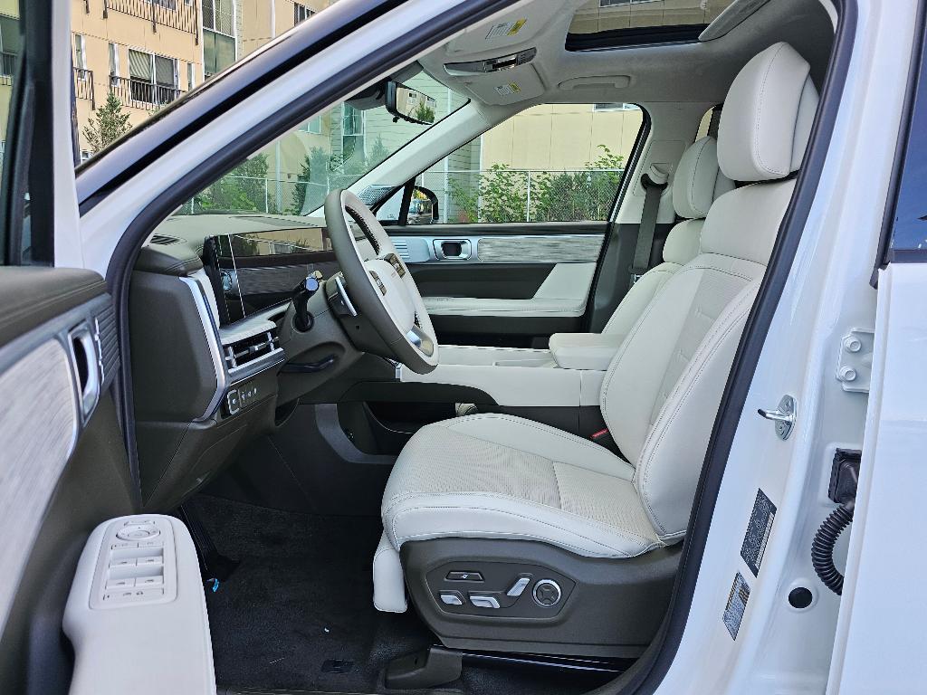 new 2025 Hyundai Santa Fe car, priced at $46,198