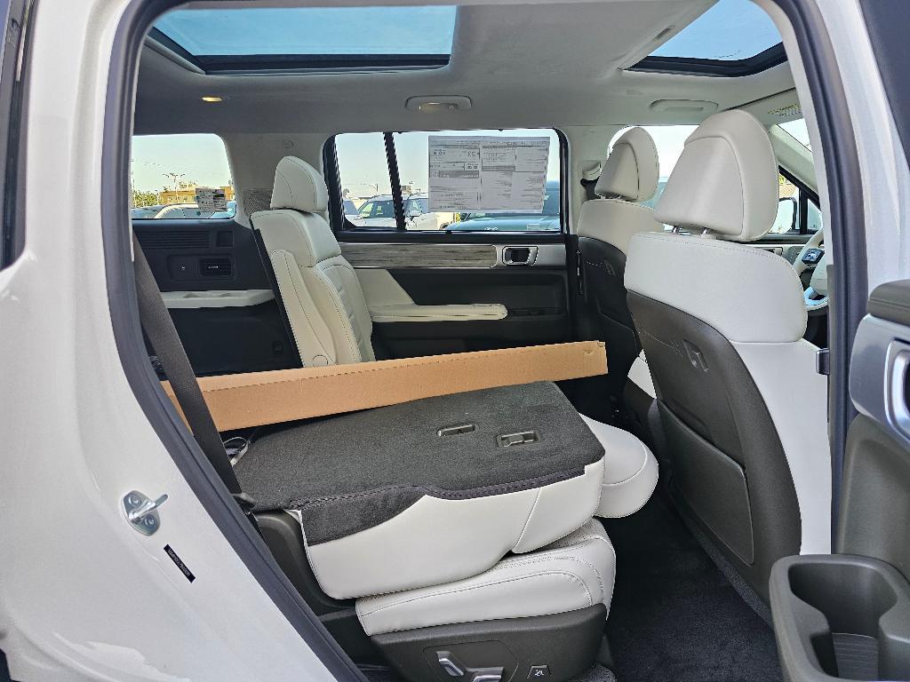 new 2025 Hyundai Santa Fe car, priced at $46,198