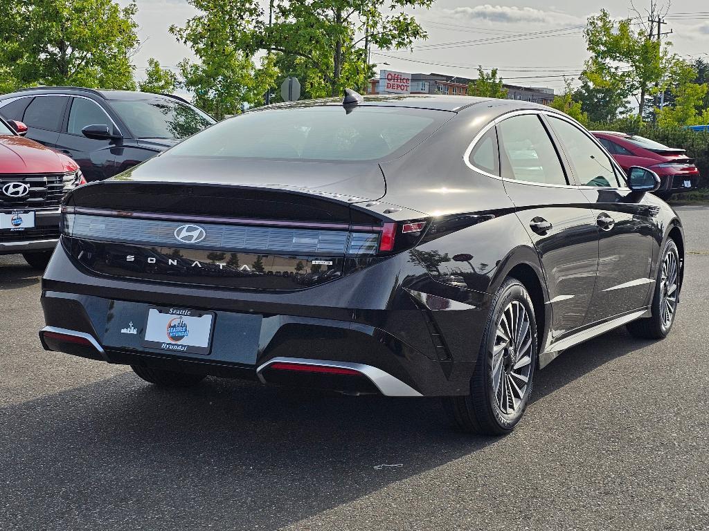 new 2025 Hyundai Sonata Hybrid car, priced at $30,968