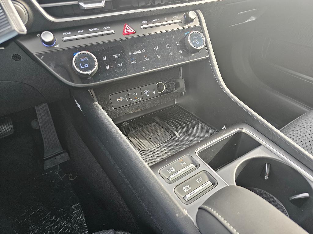 new 2025 Hyundai Sonata Hybrid car, priced at $37,973