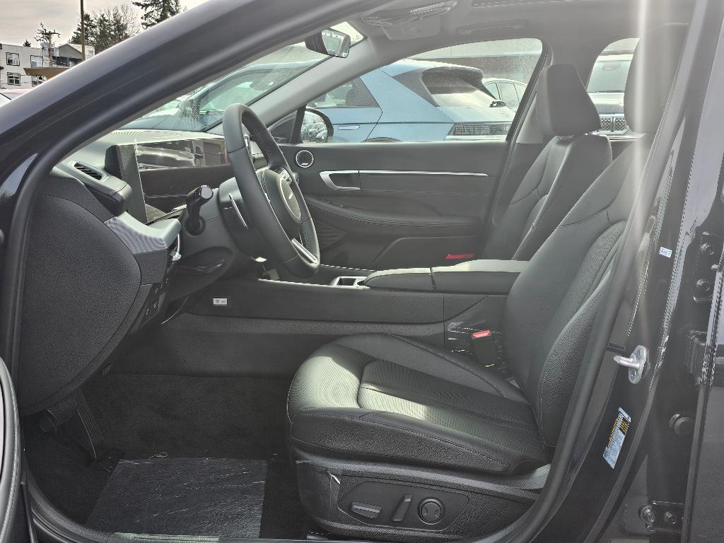 new 2025 Hyundai Sonata Hybrid car, priced at $37,973