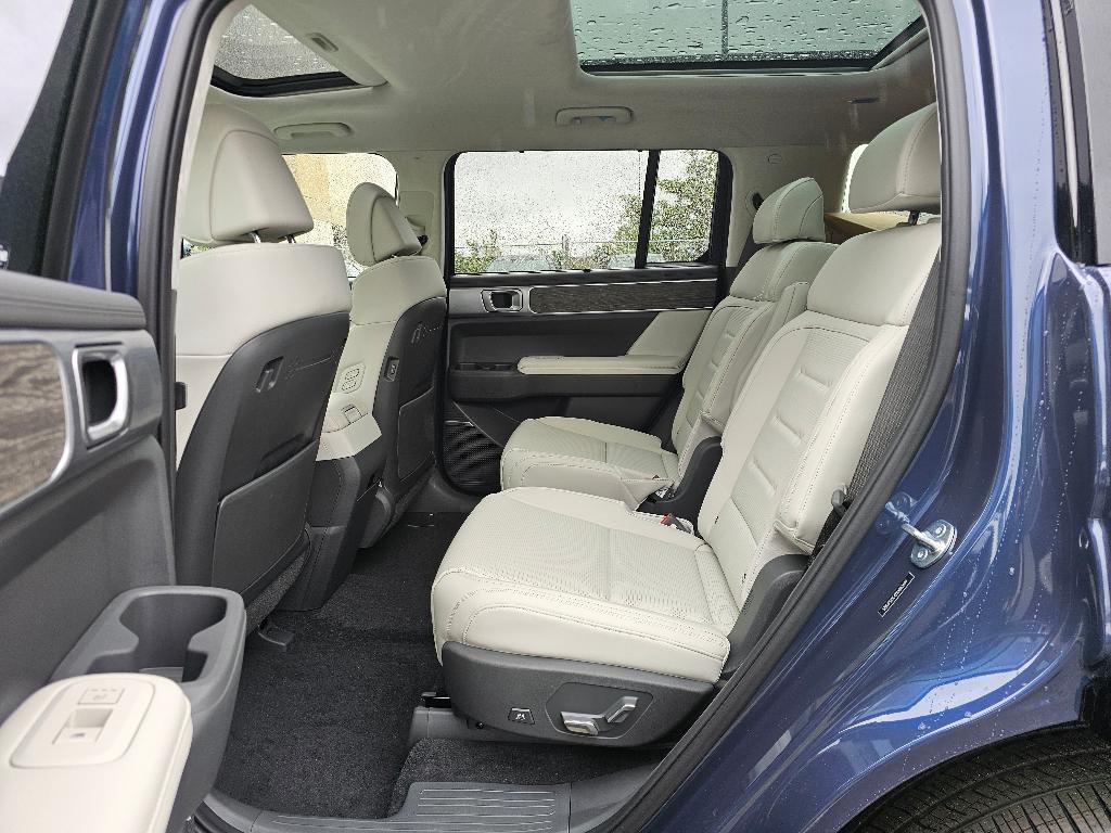 new 2025 Hyundai SANTA FE HEV car, priced at $47,355