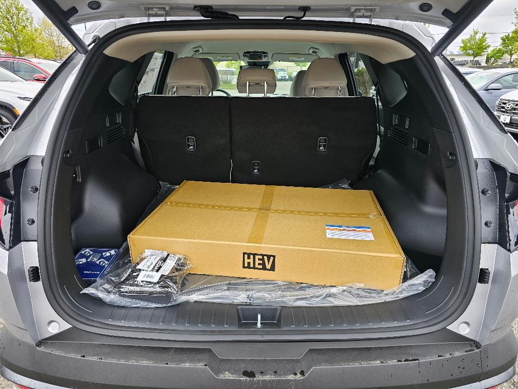new 2025 Hyundai TUCSON Hybrid car, priced at $33,533