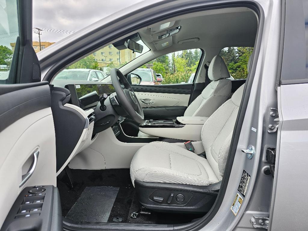 new 2025 Hyundai TUCSON Hybrid car, priced at $33,533