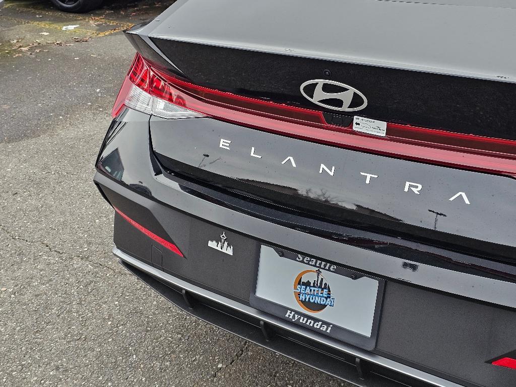 new 2025 Hyundai ELANTRA HEV car, priced at $26,102