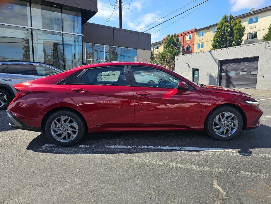 new 2024 Hyundai Elantra HEV car, priced at $25,219