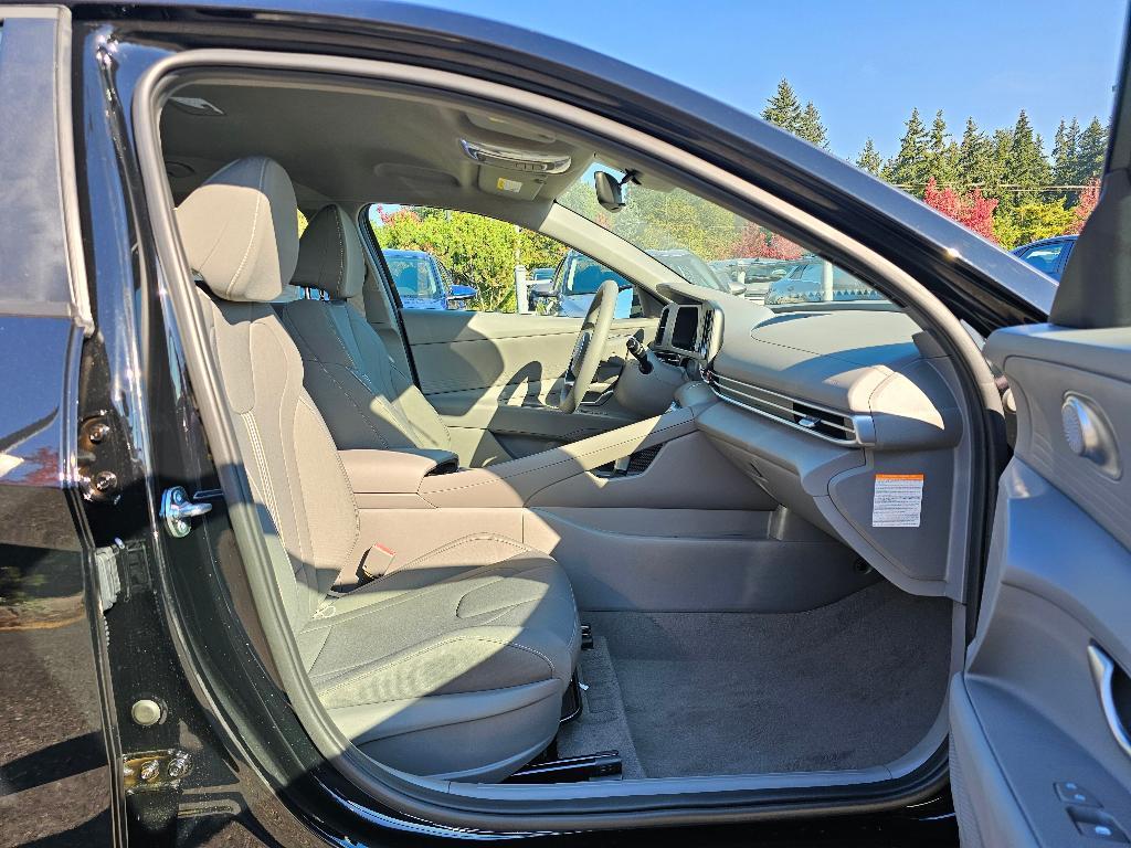 new 2025 Hyundai ELANTRA HEV car, priced at $23,058