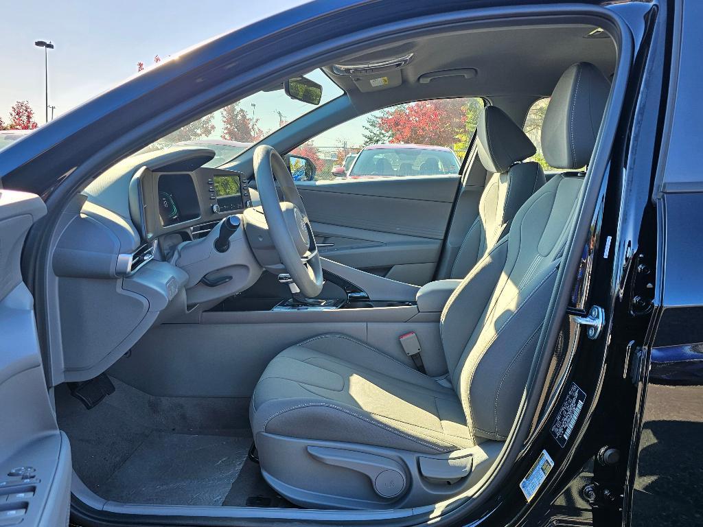 new 2025 Hyundai ELANTRA HEV car, priced at $23,058