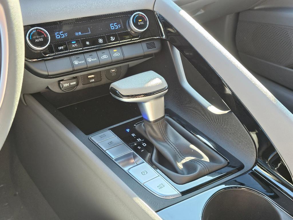 new 2025 Hyundai ELANTRA HEV car, priced at $23,058