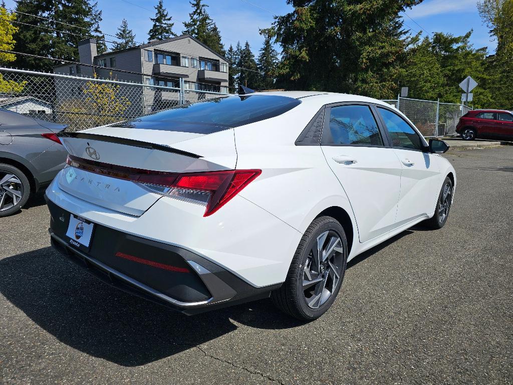 new 2025 Hyundai Elantra car, priced at $23,273