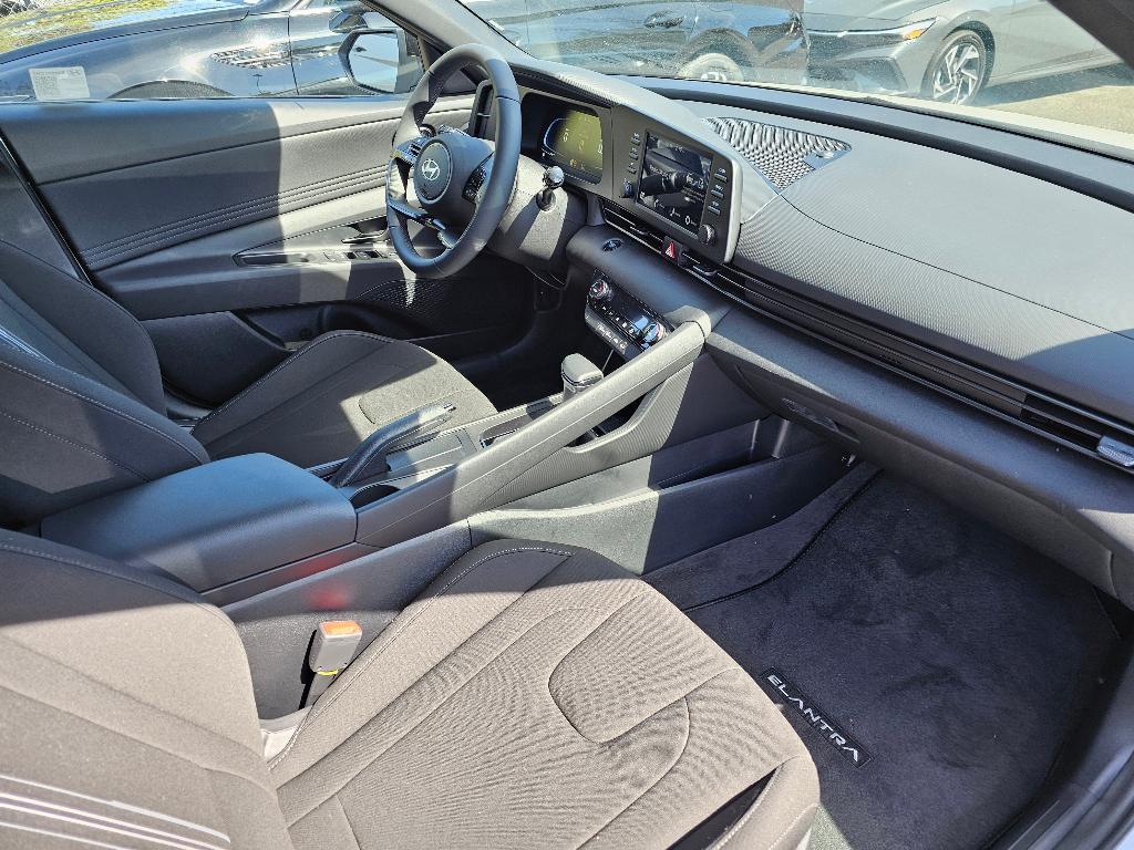 new 2025 Hyundai Elantra car, priced at $23,273