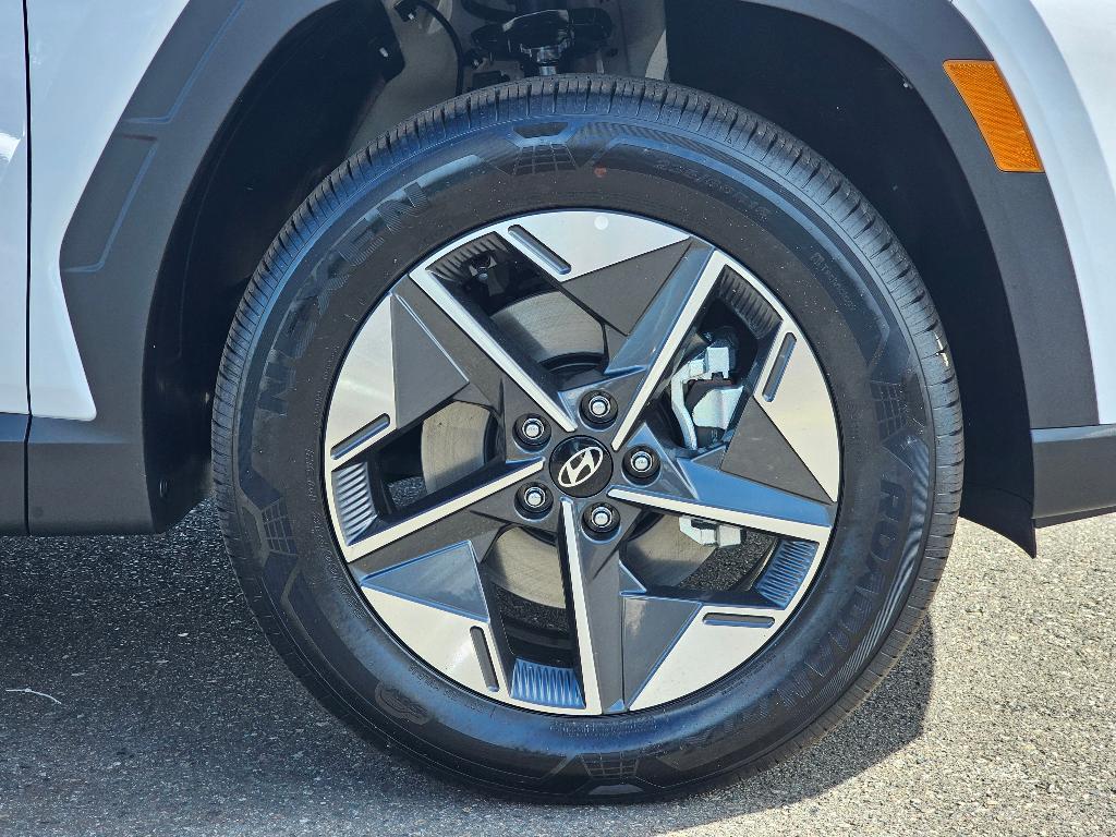 new 2025 Hyundai TUCSON Hybrid car, priced at $34,810