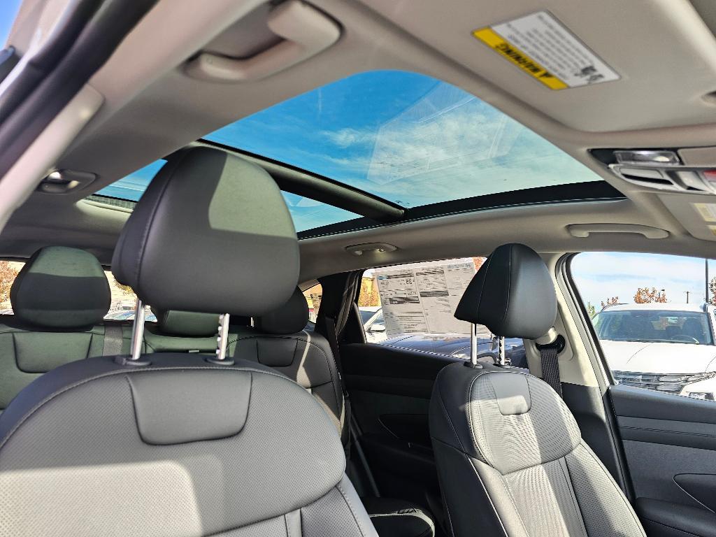 new 2025 Hyundai TUCSON Hybrid car, priced at $34,810