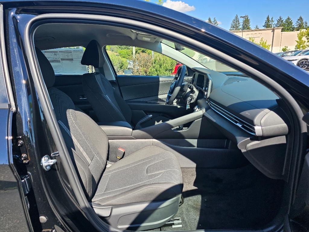 new 2025 Hyundai Elantra car, priced at $22,296